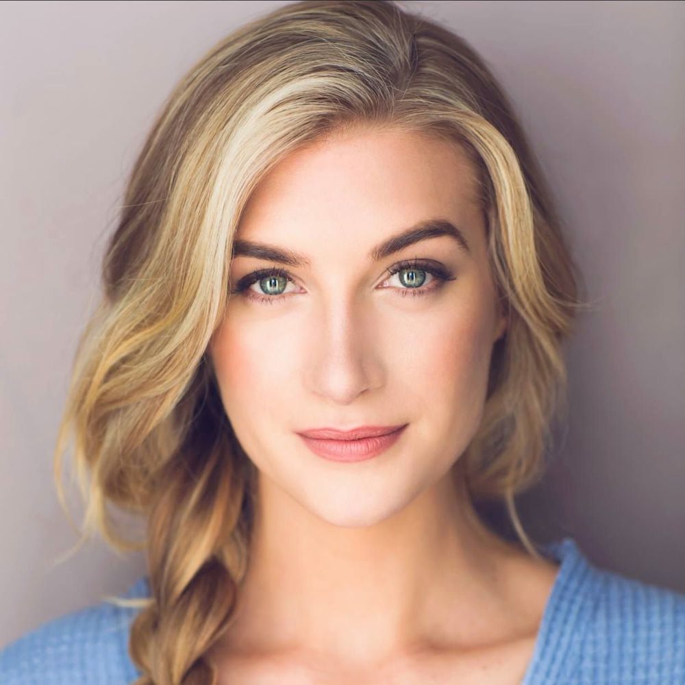 Meet your Posher, Aviona